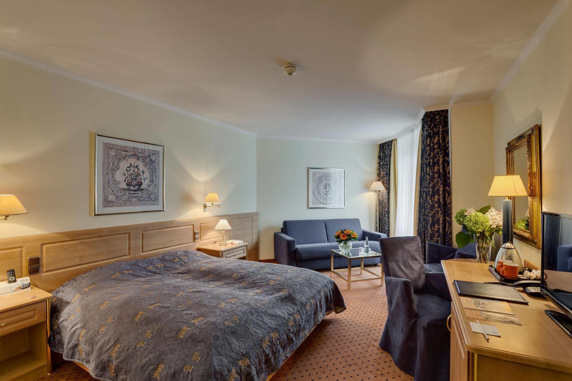 Awa Hotel München
